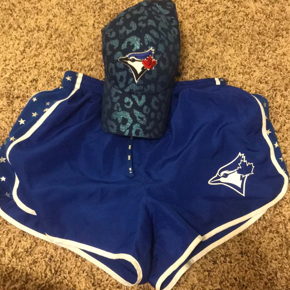 Toronto Blue Jays hat & shorts